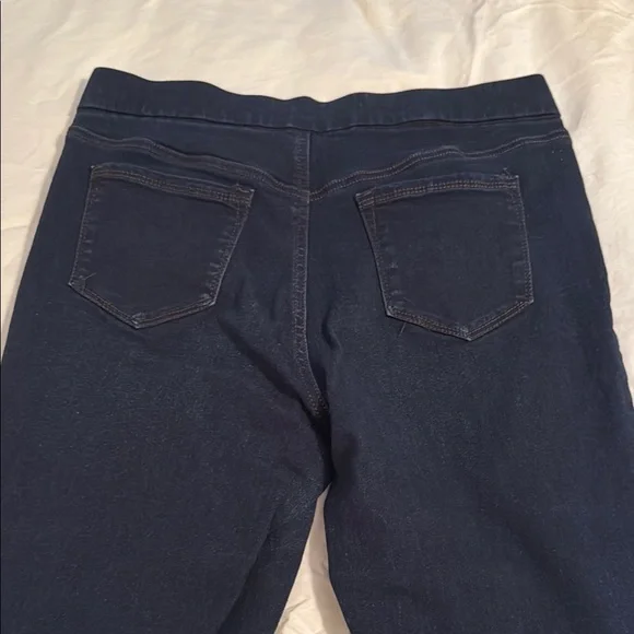 Women's Black Jeans - Picture 4 of 4